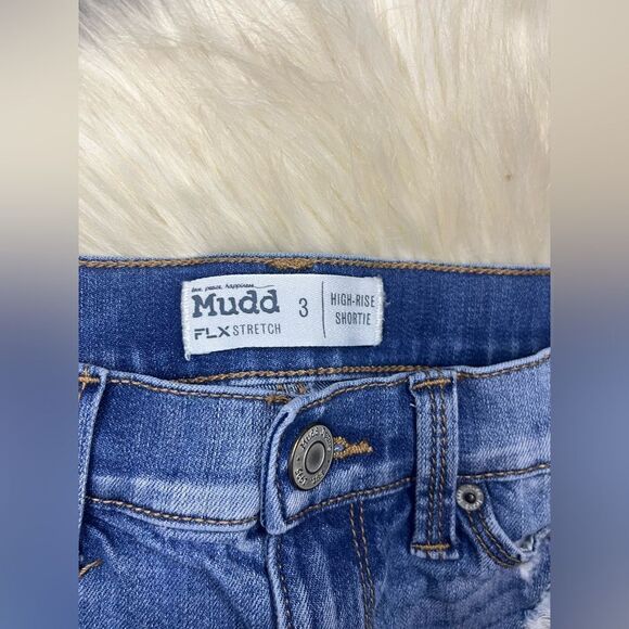 Mudd High rise shortie distressed denim shorts sz 3 - Picture 2 of 7